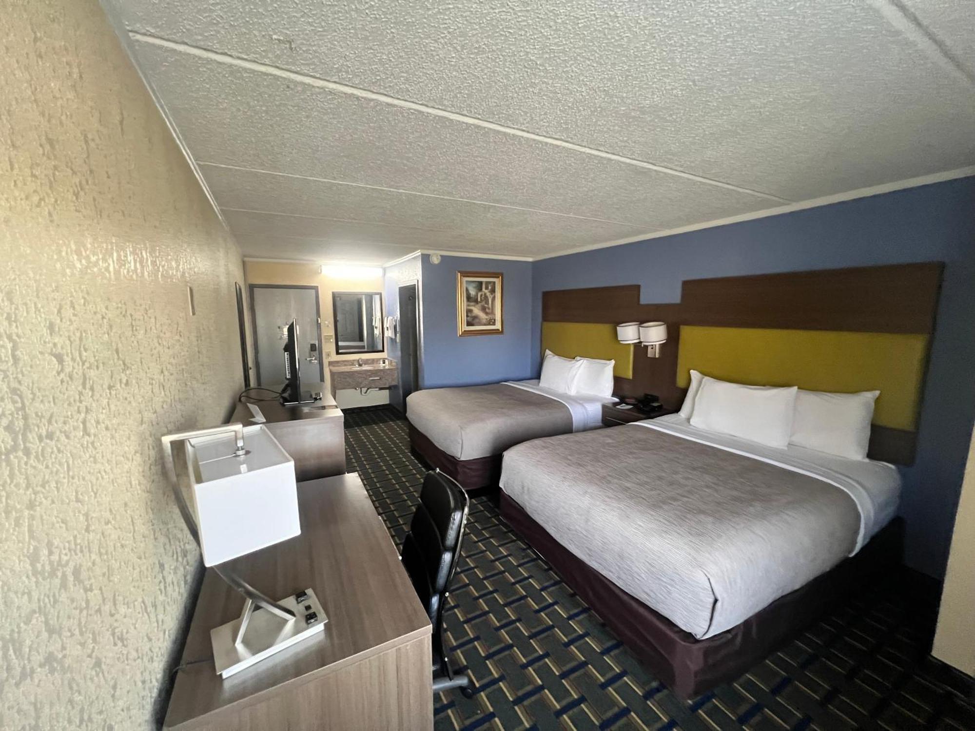 Quality Inn & Suites Near Six Flags East Atlanta Buitenkant foto